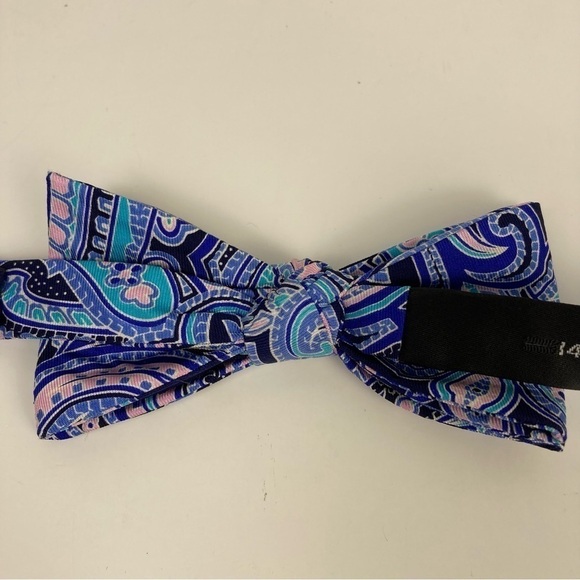 Men's Chaps Silk Bow Tie Blue/Pink Paisley Print Adjustable - Picture 10 of 10